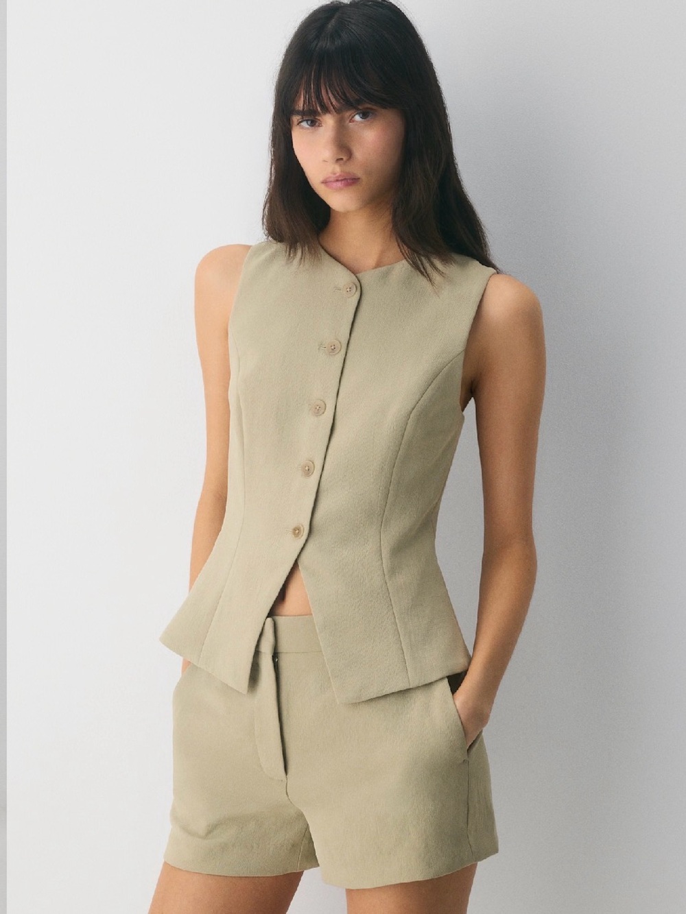 NWT Aritzia Crepette Regal Vest in Martini Olive Green